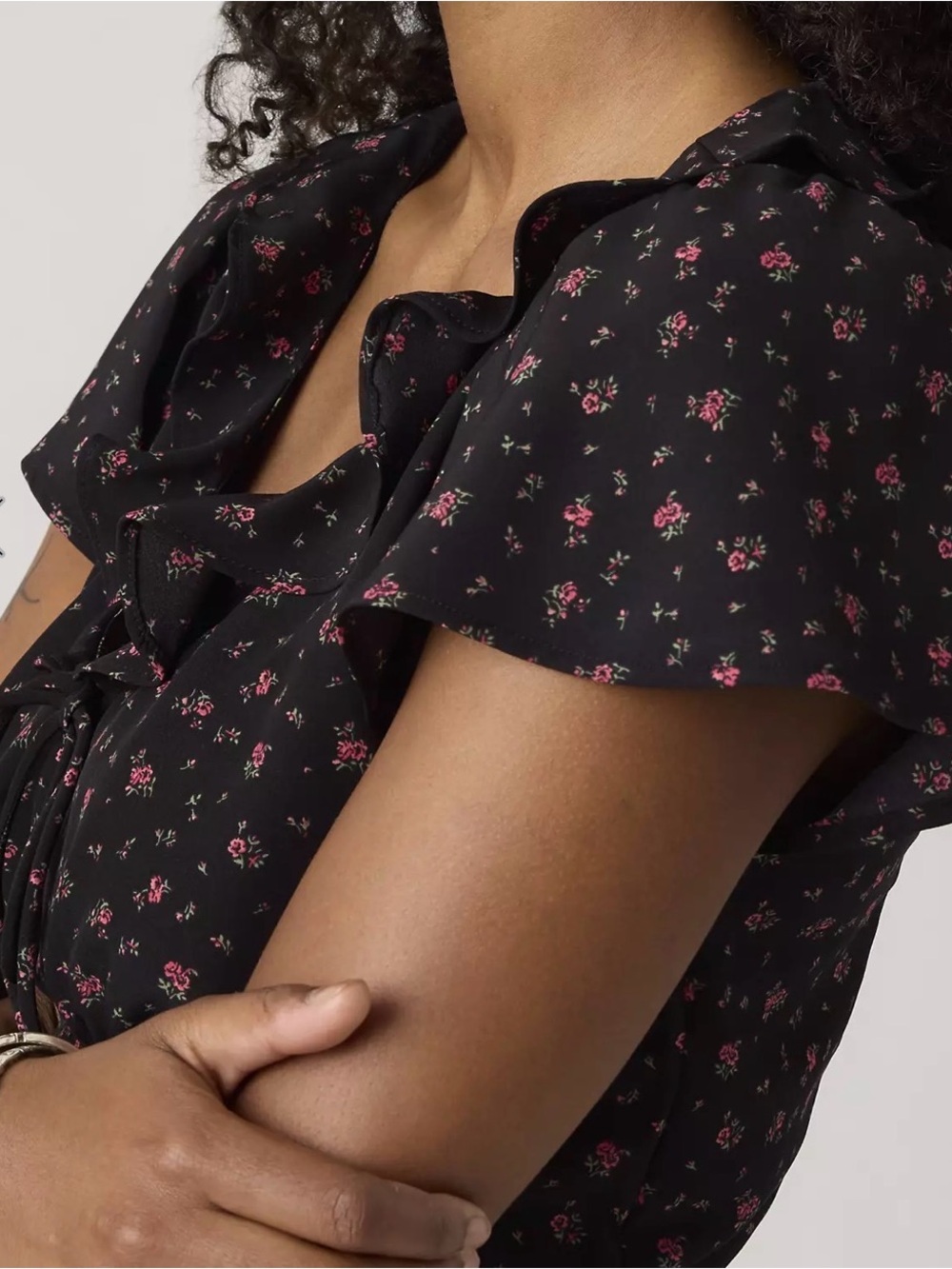 Levi's Mylene Black Ruffled Tie-Front Floral Top - Picture 7 of 7